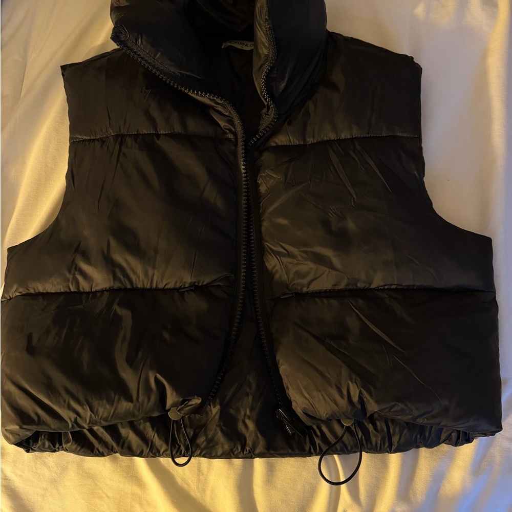 Black Puffer Vest Cropped